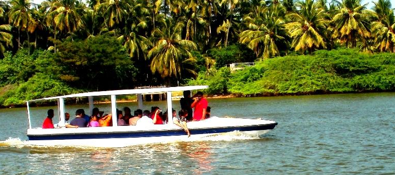 Chunnambar Beach and Backwater Resort, Pondicherry