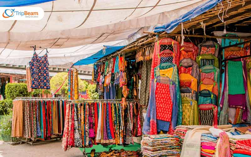 Shop Indias best crafts at Dilli Haat